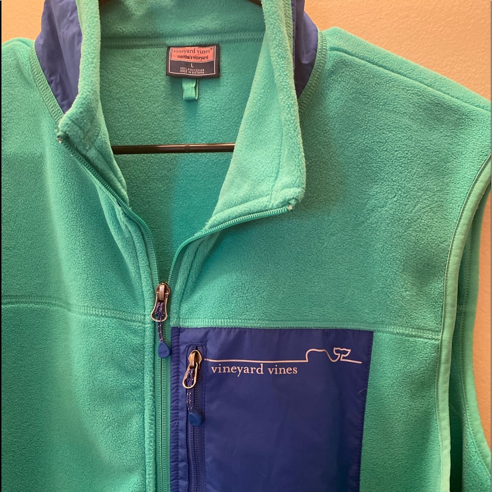Vineyard Vines Vest - Large